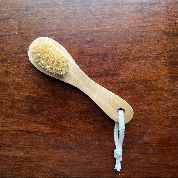 SpaVerde Dry Facial Brush - Picture 1 of 4
